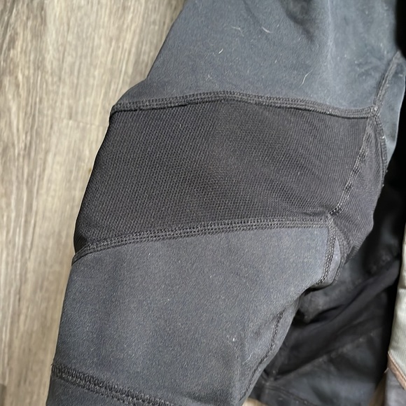 ASICS crop bundle - Picture 2 of 3